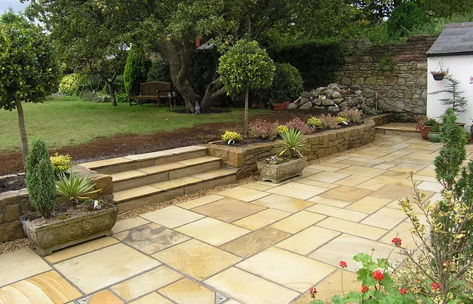 MINT FOSSIL SANDSTONE PATIO PAVING SLABS
