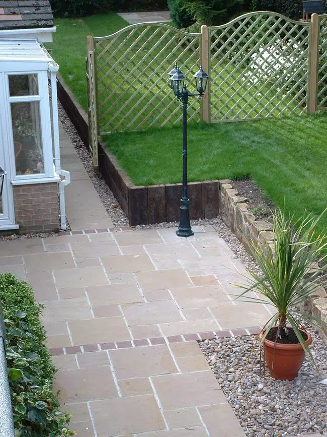 AUTUMN BROWN SANDSTONE PAVING PATIO SLABS