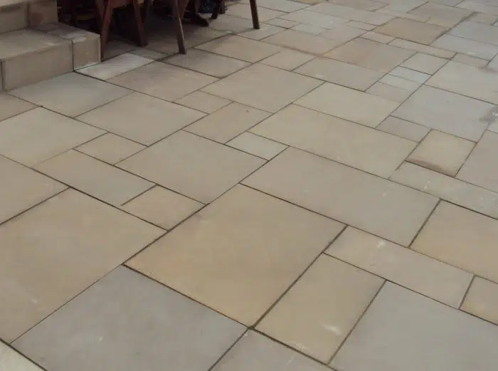 GOLDEN SAND SAWN SANDSTONE PAVING