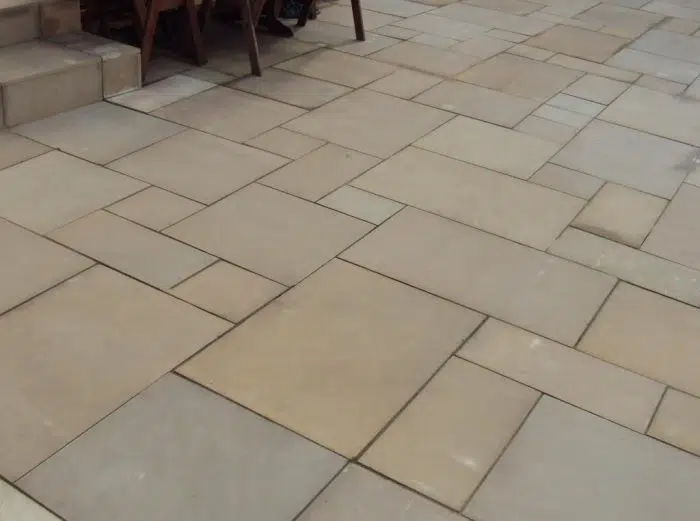 GOLDEN SAND SAWN SANDSTONE PAVING