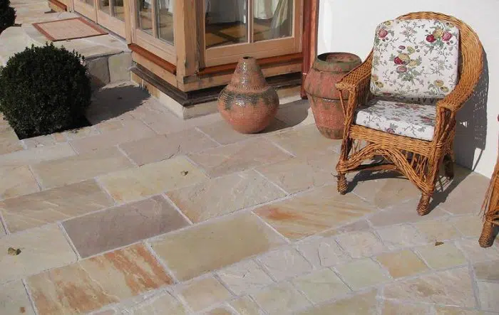 MINT FOSSIL SANDSTONE PATIO PAVING SLABS