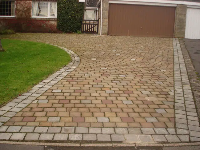 SANDSTONE COBBLES SETTS