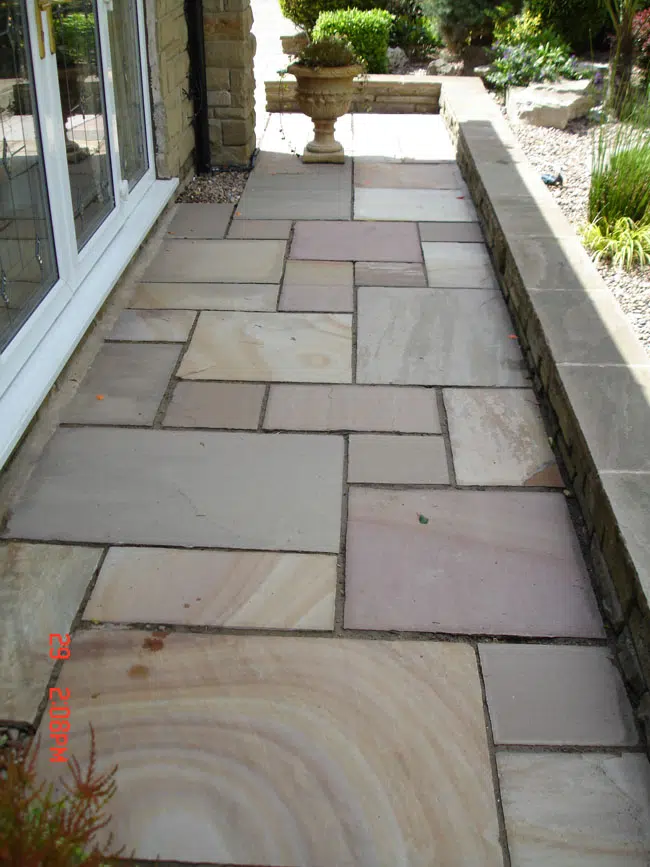 RIPPON BUFF SANDSTONE PAVING SLABS