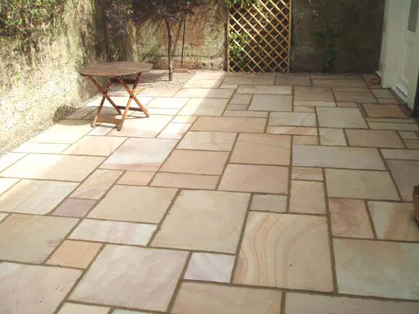 RIPPON BUFF SANDSTONE PAVING SLABS