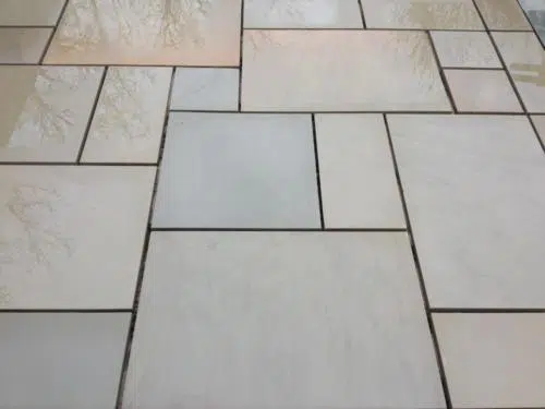 RAJ GREEN SAWN SANDSTONE PAVING