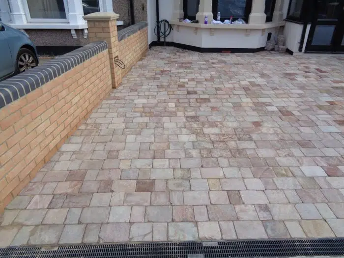 AMBER BLOCK PAVING