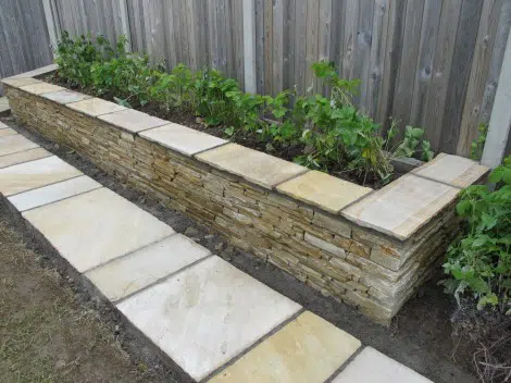 SANDSTONE WALL CAPPING