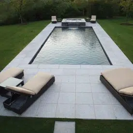 FLAMED GRANITE PAVING