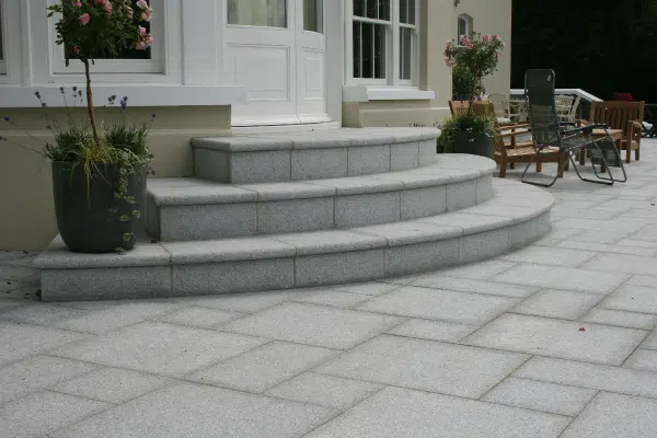 SILVER GREY FLAMED GRANITE PAVING