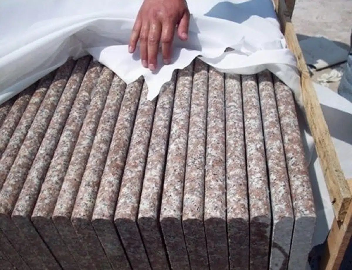 Rosa Pink Granite Coping 600x400mm (10nos / 6 lm)